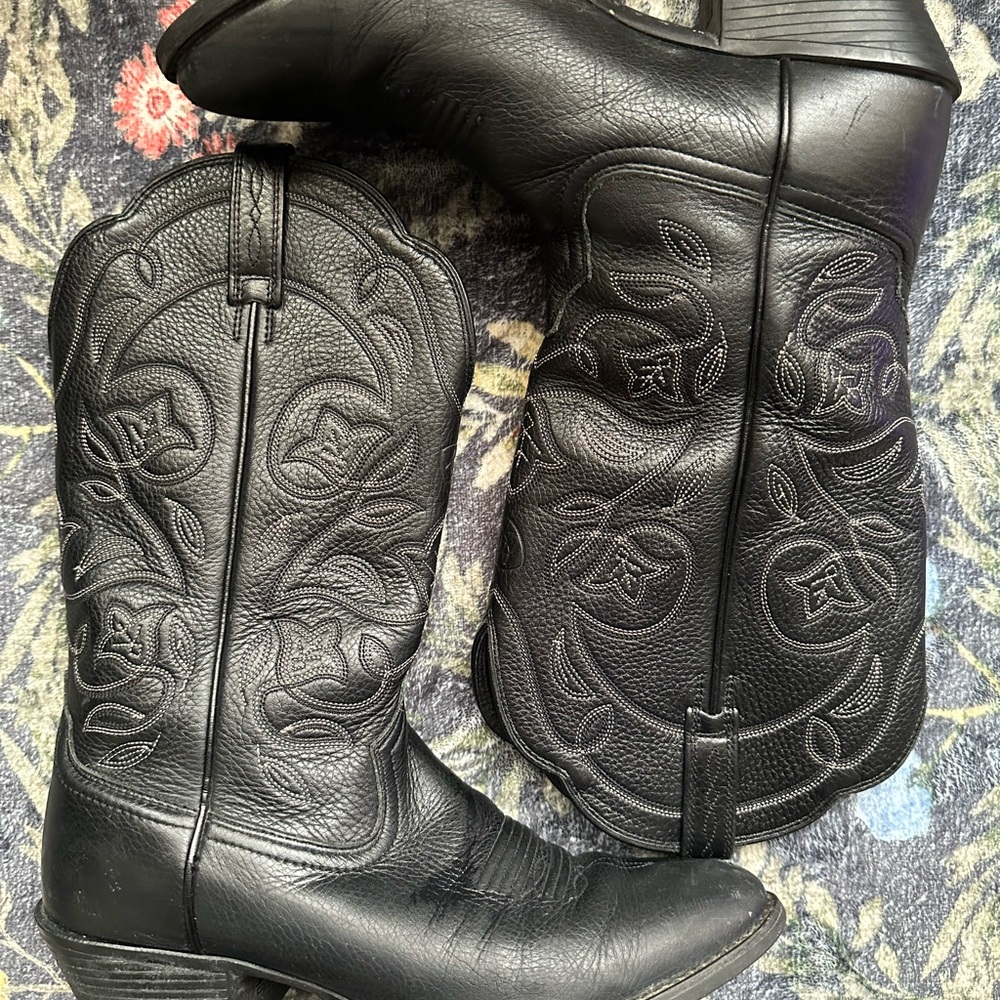 ARIAT Black Embroidered Cowboy Boots